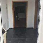 Апартаменты Monteurwohnungen - Hagemann Querfurter Str 4 Лютерштадт-Айслебен