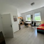 Monteurwohnungen - Hagemann Querfurter Str 4 * Лютерштадт-Айслебен