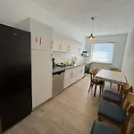 Апартаменты Monteurwohnungen - Hagemann Querfurter Str 4 *