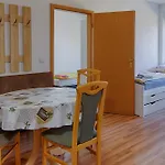 Monteurwohnungen - Hagemann Querfurter Str 4 * Лютерштадт-Айслебен