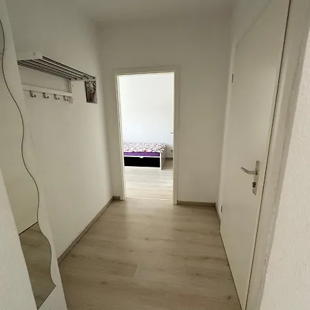 Monteurwohnungen - Hagemann Querfurter Str 4 Apartment *