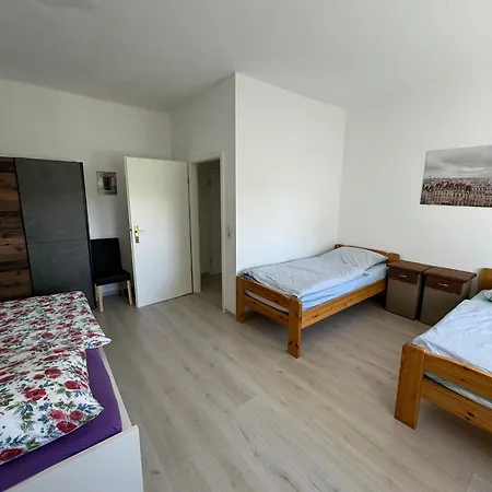 Monteurwohnungen - Hagemann Querfurter Str 4 * Lutherstadt Eisleben