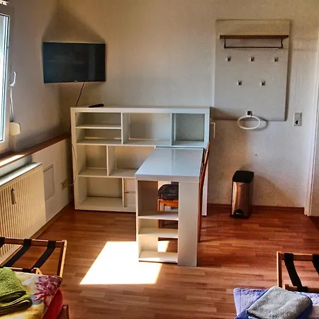 Hagemann Querfurter Str. 4 *