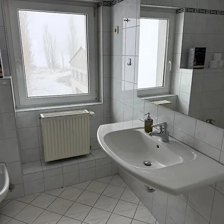 Апартаменты Monteurwohnungen - Hagemann Querfurter Str 4 *