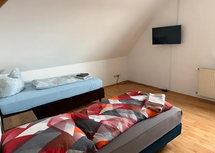 Hagemann Querfurter Str. 4 *